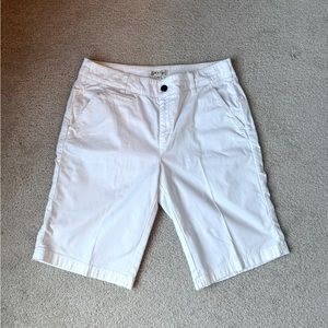 Orvis White Bermuda Shorts